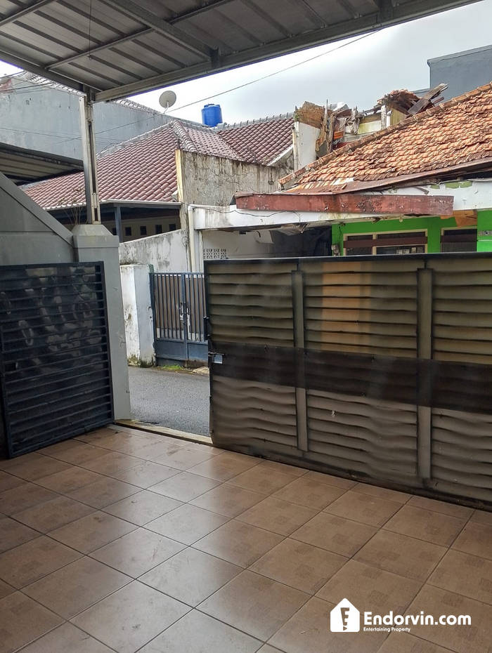 DI SEWAKAN RUMAH DAERAH TEBET KHUSUS HUNI 