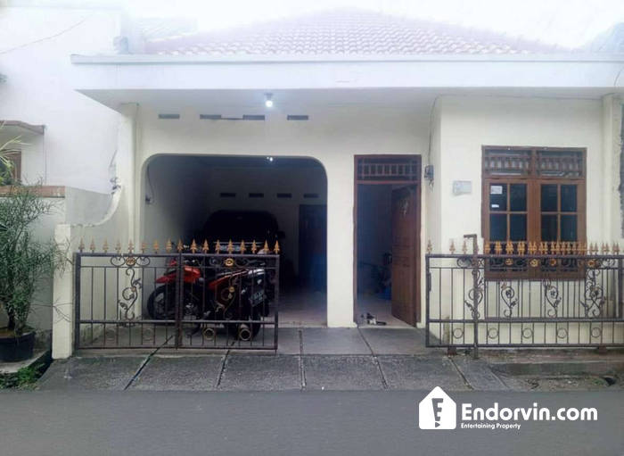 DISEWAKAN RUMAH STRATEGIS SERBAGUNA  KAWASAN PASAR MINGGU JAK-SEL 