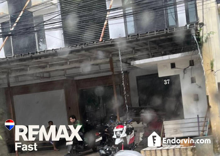 Disewakan Ruko (bisa gandeng ; bisa satuan) Daerah Senayan Kebayoran Baru