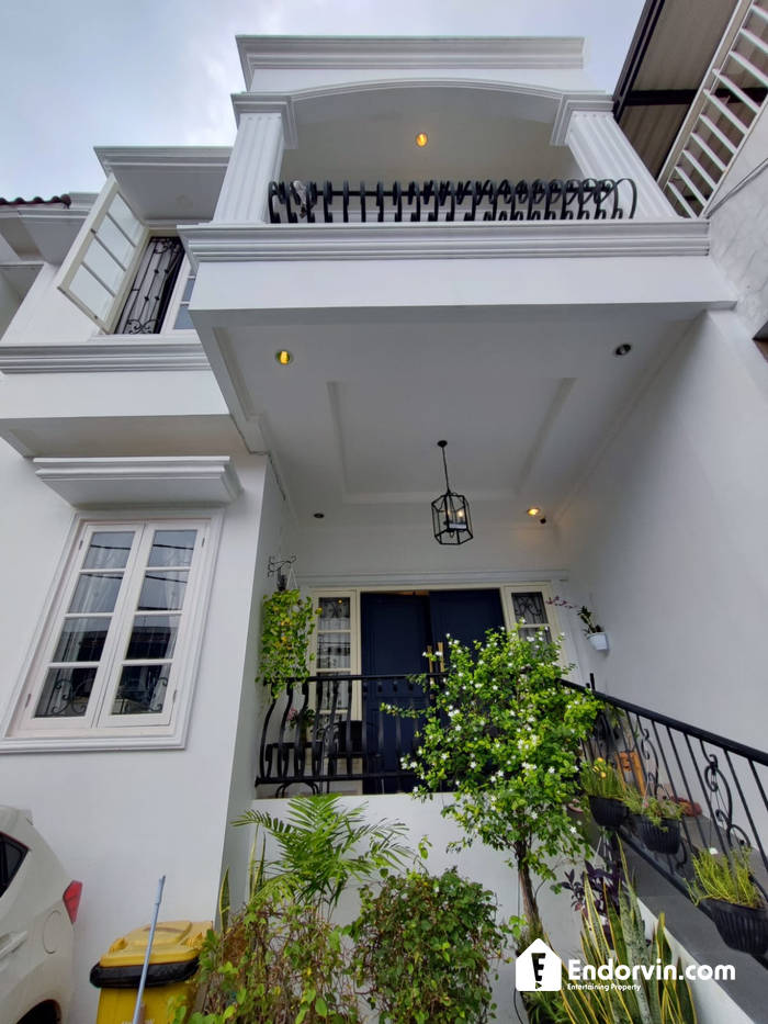 Dijual Rumah siap Huni Terawat Di Ragunan Jaksel Harga 3,8 M