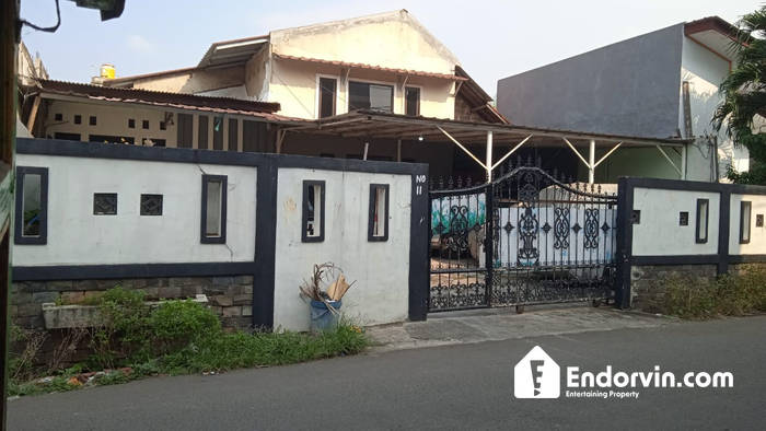 Dijual Rumah Dengan Halaman Luas Di Bintara