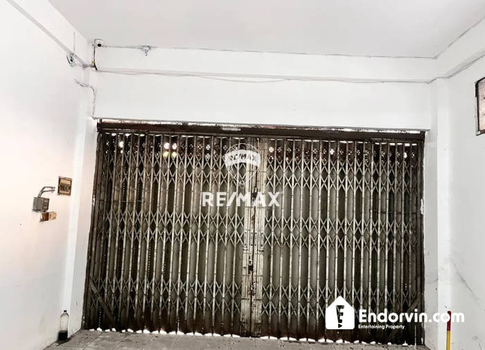 Disewakan Ruko 4 Lantai lokasi strategis dekat Pasar Baru