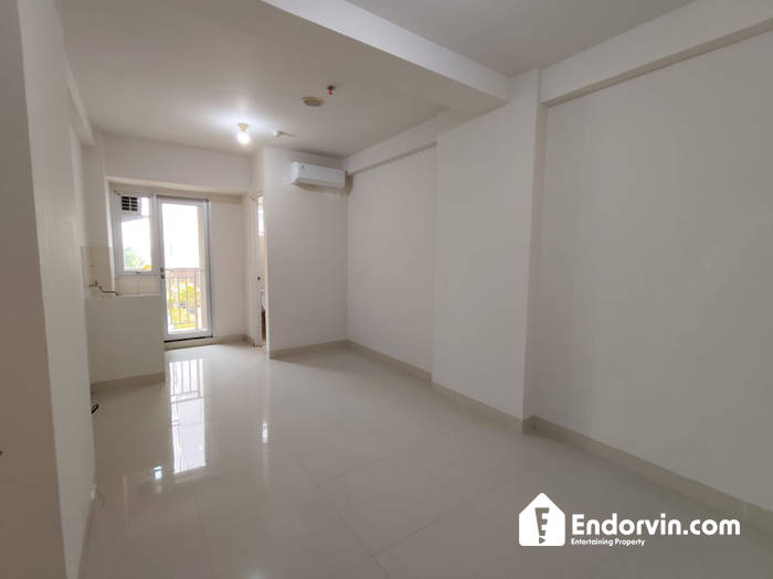 Disewakan Apartemen Oak Tower B type studio dengan suasana cozy dan view kolam renang
