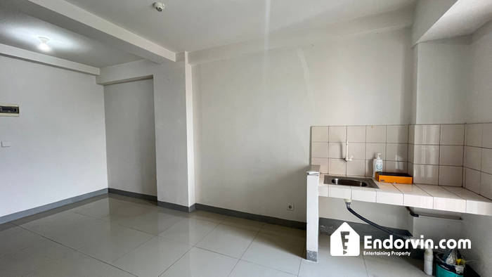 Disewakan Apartemen Unfurnish Favorit di Pulo Gadung! Oak Tower A 2BR Lantai Tinggi