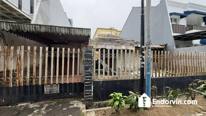 Dijual Rumah Lama/Tua Hitung Tanah Di Kayu Putih