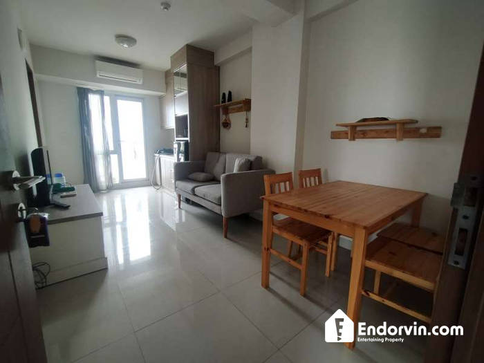Dijual 2BR Oak Tower B Full Furnish Pulo Gadung – Lt. 17, Siap KPA, 3 Menit LRT Pulomas, Siap Huni