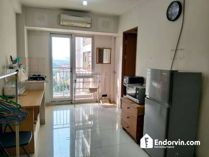  Disewakan 2BR Oak Tower Pulo Gadung – Balkon, Sky Garden, Gym, Kolam Renang