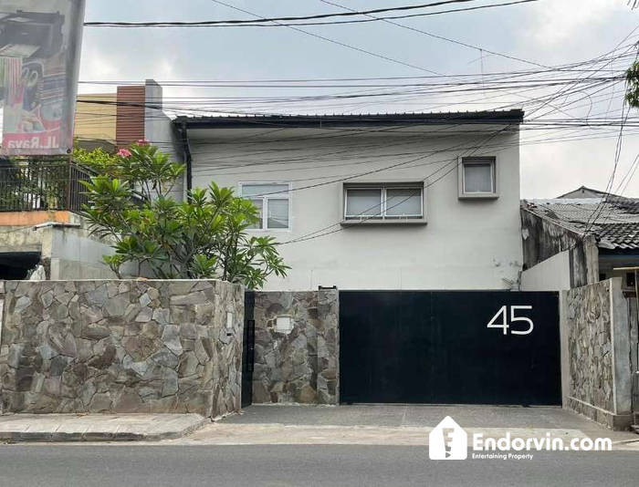 Dijual Rumah Konsep Apartemen Minimalis Desain, Daerah Kramat Jati, Siap Huni