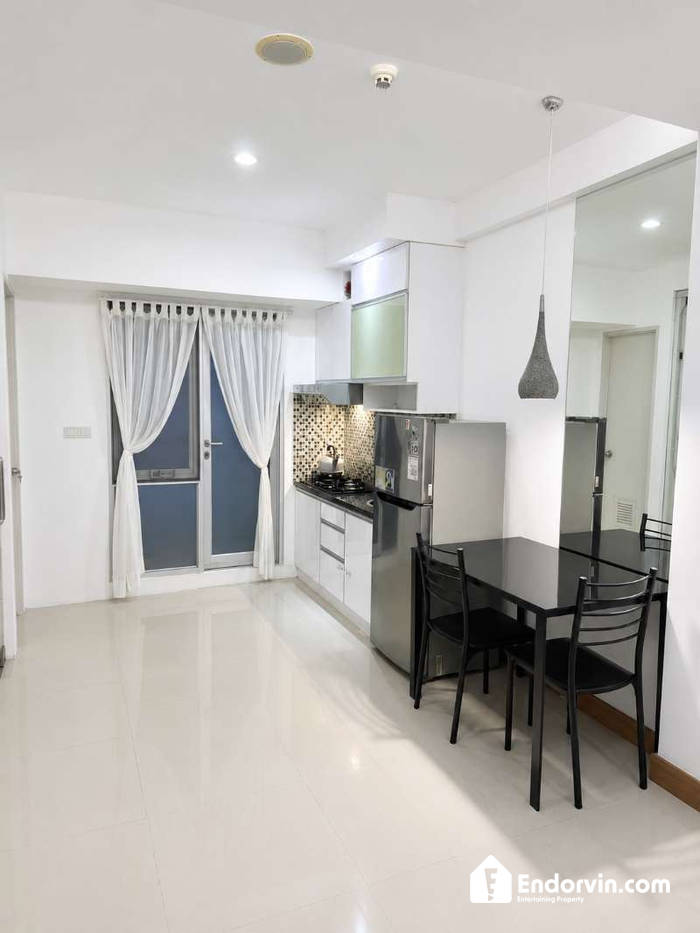 Disewakan 2BR Oak Tower B – Gym, Pool, Jaklingko Dekat, Hadap Selatan, Pulo Gadung