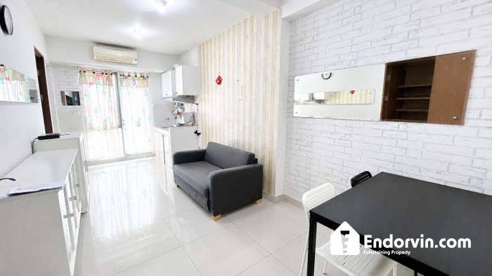 Disewakan 2 Bedroom Oak Tower A – View City, Full Furnish, Dekat Halte Bermis, Lantai 3, Pulo Gadung
