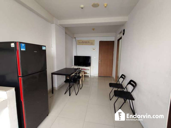 Disewakan 2BR Semi Furnish Di Oak Tower B - View Jalan, Hadap Selatan, Lantai 19 Pulo Gadung
