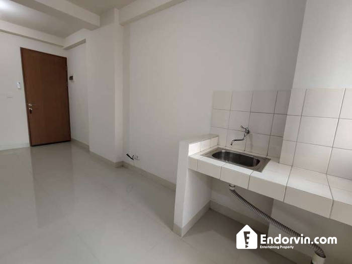 Disewakan Studio Kosong - View Pool, Lantai Tinggi, Dekat Akses LRT,  Apartemen Oak Tower Pulo Gadung