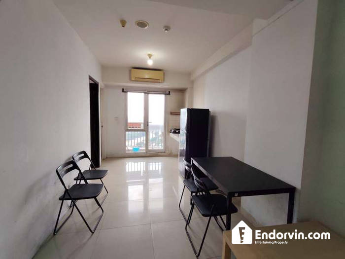 Disewakan 2BR Oak Tower B Pulo Gadung – Lantai Tinggi, Semi Furnish, City Road View, Pulo Gadung