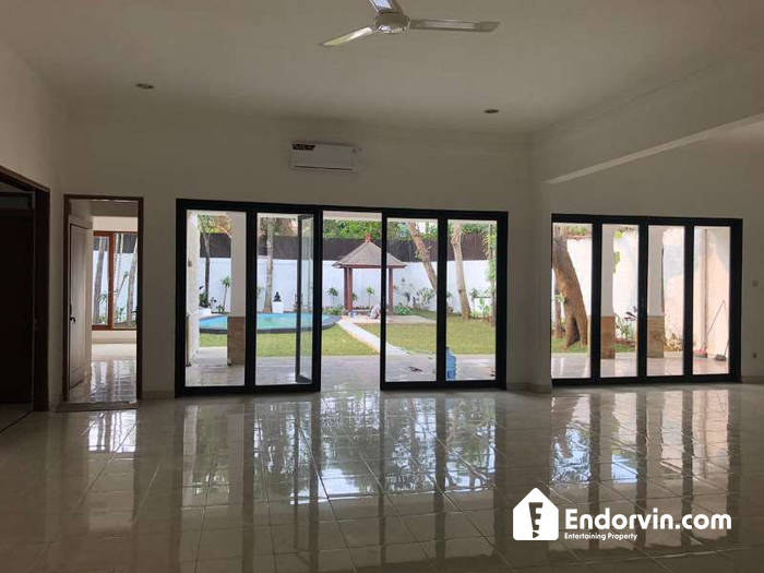 DISEWAKAN RUMAH MEWAH DENGAN PRIVATE POOL DI BANGKA JAKARTA SELATAN