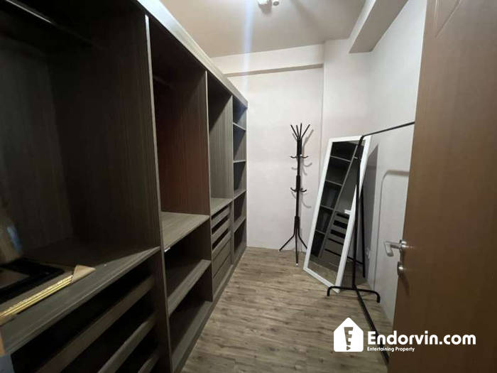 Disewakan Apartemen Oak Tower B Lantai 18 – 2 Bedroom Full Furnish, Lantai Tinggi, Siap Huni & Strategis Di Pulo Gadung