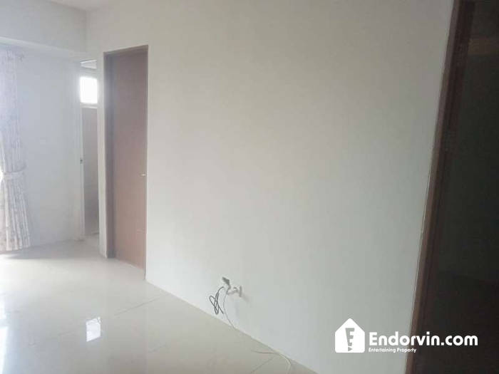 Disewakan Apartemen Oak Tower B Lantai 8 – 2 Bedroom Unfurnish, Bebas Tata Ruang, Dekat Busway & Akses Kelapa Gading, Pulo Gadung