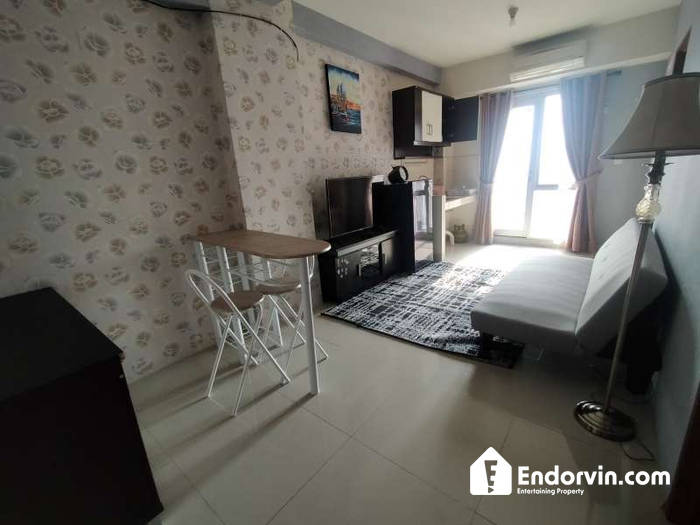 Dijual Apartemen Oak Tower A Lantai 18 – 2 Bedroom Semi Furnish, Lantai Tinggi, Fleksibel Ditata & Strategis Di Pulo Gadung